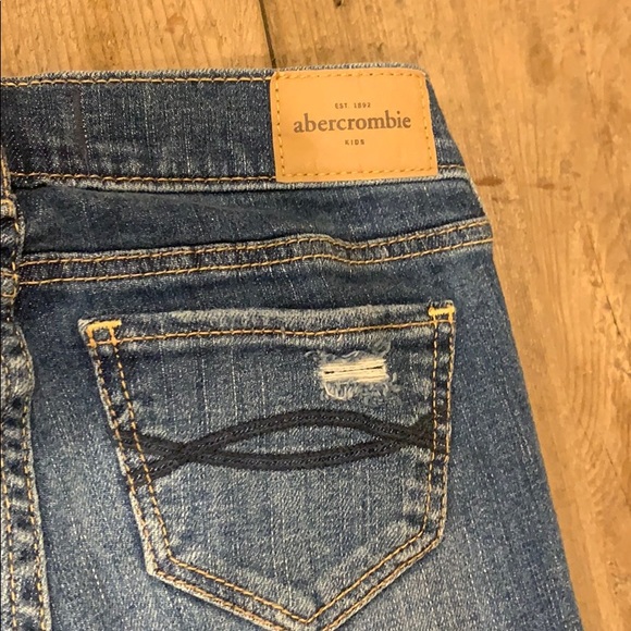 Mid rise Abercrombie kids distressed jeans - Picture 4 of 5